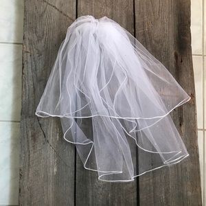 Girls Two Tiered Veil